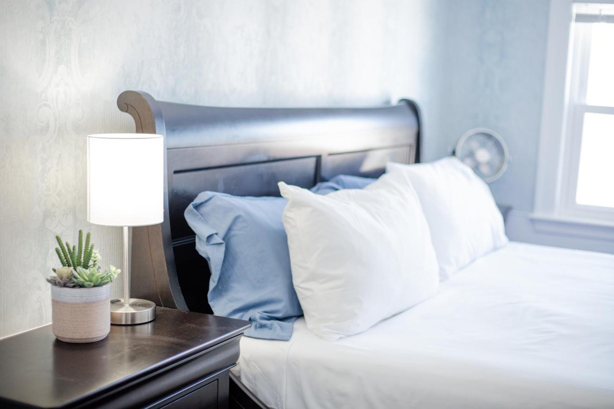 Blue Bear Inn Francestown 외부 사진