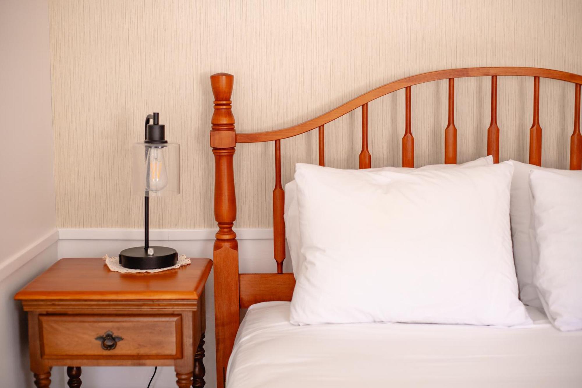 Blue Bear Inn Francestown 외부 사진