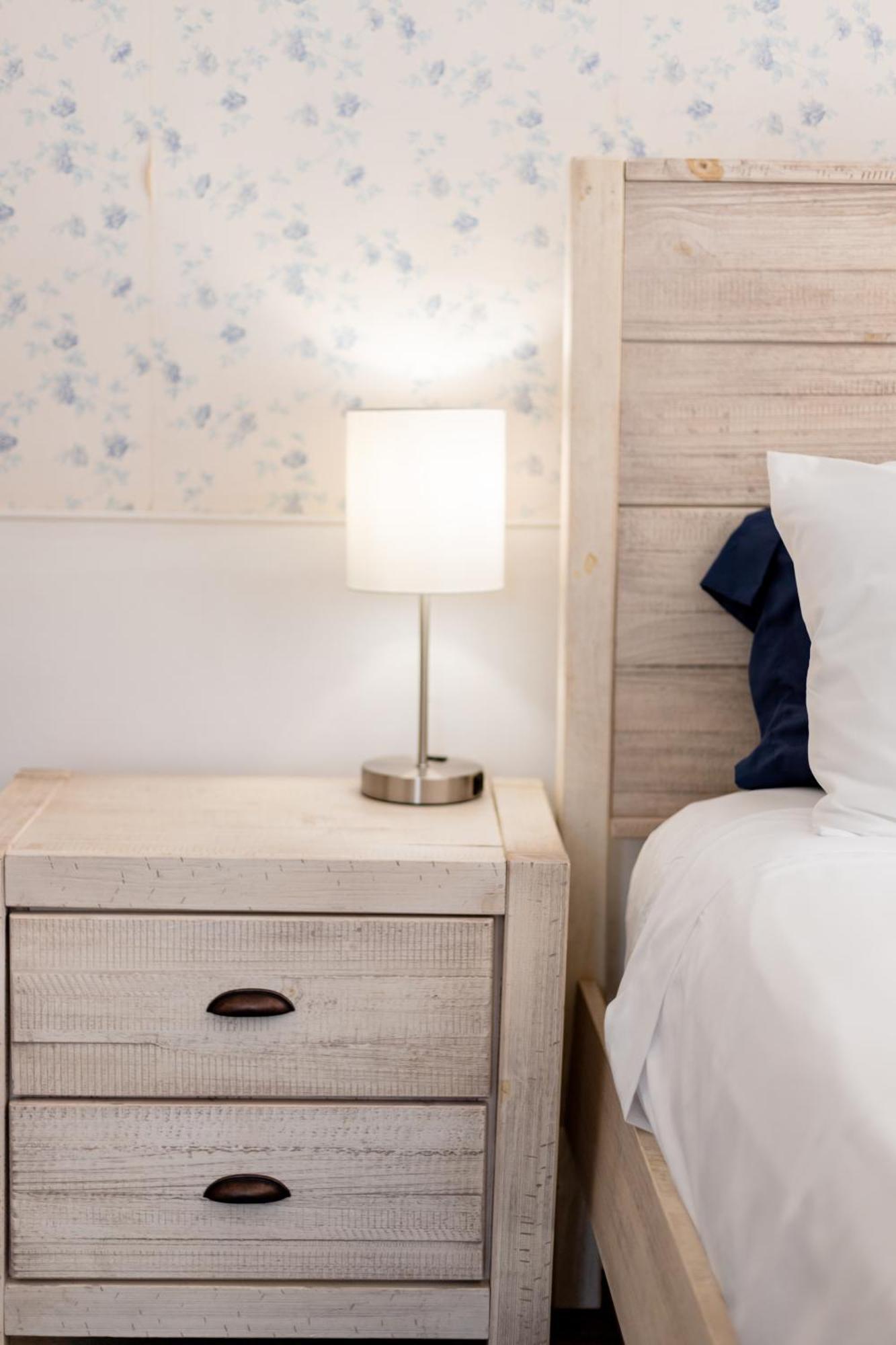 Blue Bear Inn Francestown 외부 사진